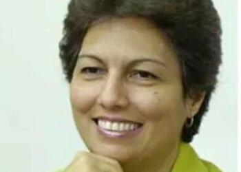 La Opinion de Rosario Espinal .La ceguera de los politicos