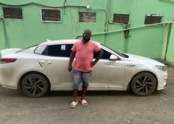 En operativo del Ejército fueron detenidos tres vehículos con 36 haitianos indocumentados en Valverde*