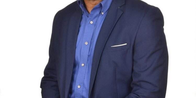 Reconocido comunicador denuncia recibir amenazas de la DNCD en Dajabón