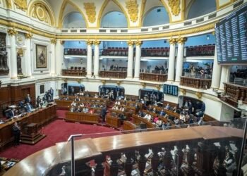 El Congreso de Perú destituye a la presidenta Dina Boluarte