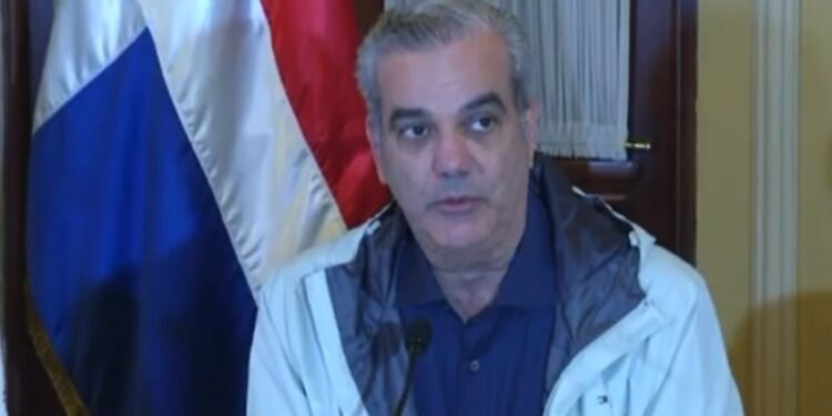 Presidente mantiene suspensión laboral y docente por tormenta Anivel nacional