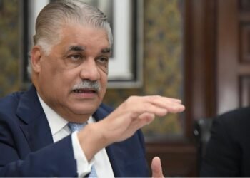 Vargas cree Gobierno arrastra la RD al descalabro y corrupción