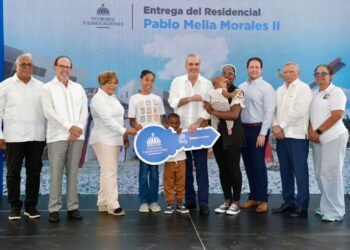 El Presidente entrega 95 nuevas viviendas en Pedro Brand, SD