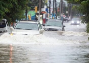 Medio centenar personas en albergues en Rep. Dominicana