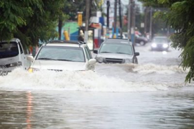 Medio centenar personas en albergues en Rep. Dominicana