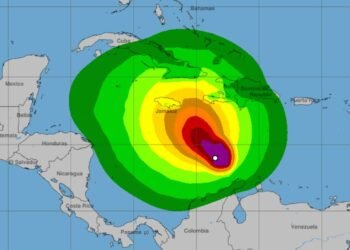 En alerta PR, RD, Cuba y Haití tras fortalecimiento de Melissa