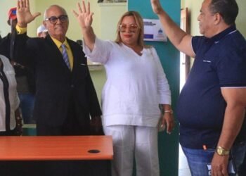 Designa una mujer al frente de la DGDF en Montecristi.y Cesar Hiraldo en dajabon