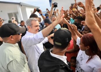 Abinader inaugurará hospital, polideportivo y destacamento