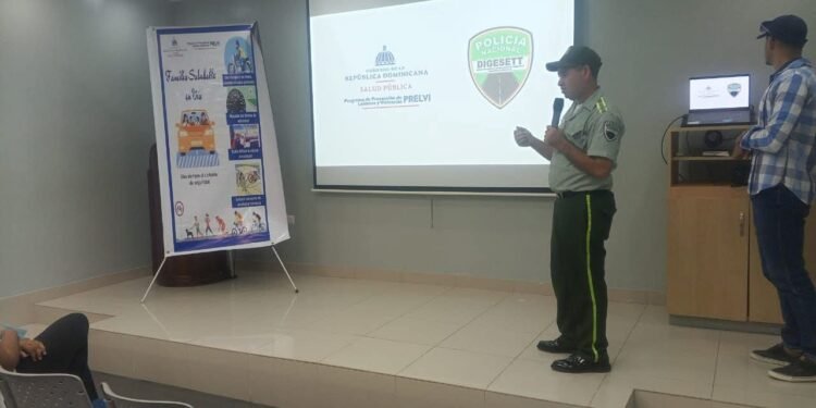 Digesset y Salud Pública imparten Charla sobre prevención de accidentes en el Colegio Loyola de Dajabón