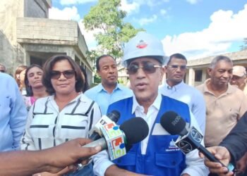 Infraestructura Escolar reinicia construcción de Liceo Experimental y extensión UASD en Bayaguana, Monte Plata tras más de 10 años paralizado