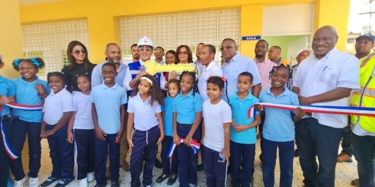 Infraestructura Escolar entrega tres nuevos centros educativos en Bayaguana, Monte Plata