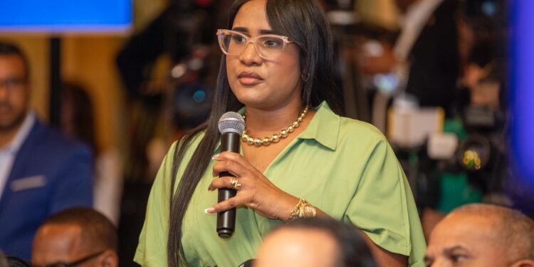 Presidente Abinader anuncia “La Brisita Navideña” y entrega de tarjetas de RD$1,500 que impactarán a dos millones 600 familias desde el 4 de diciembre