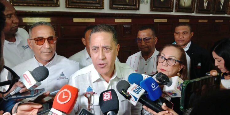 Infraestructura Escolar conforma equipos de trabajos zonales y regionales en Santiago, La Vega y Duarte