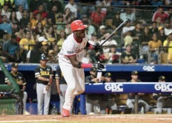 Aguilas, Estrellas y Gigantes triunfan