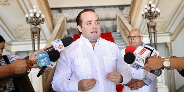 Admite el PRM permitió ingreso de personas vinculadas a delitos