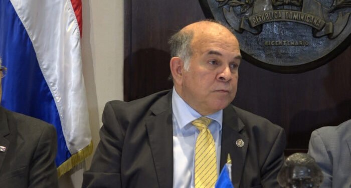 Pelegrin castillo Ve posible en EEUU se permita un tercer mandato de Trump