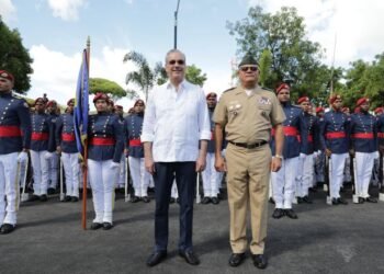 Presidente inaugura nuevas y remodeladas obras militares