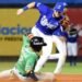 Estrellas apalean al Licey en entradas extras; Gigantes ganan