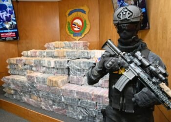 DNCD ocupa 806 paquetes de cocaína en costas de Pedernales