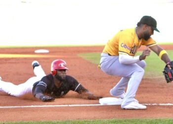 Aguilas llegan a 30 triunfos en RD; Gigantes y Estrellas ganan