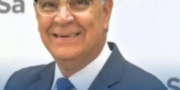 Tribunal impone prisión preventiva en contra de Santiago Hazim y otros implicados