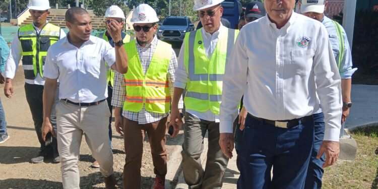 Navidad en las Aulas 24/7 y construcción de nuevos planteles escolares avanzan a buen ritmo en Dajabón y Santiago Rodríguez