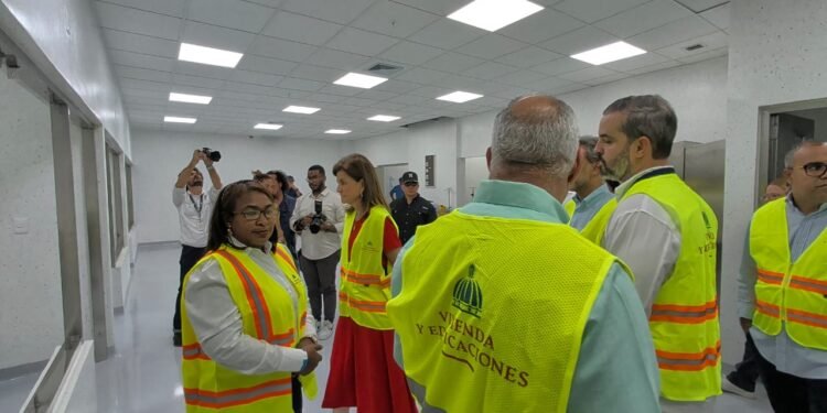 Vicepresidenta Raquel Peña encabeza agenda de trabajo en Dajabón y supervisa avances del nuevo hospital Ramón Matías mella