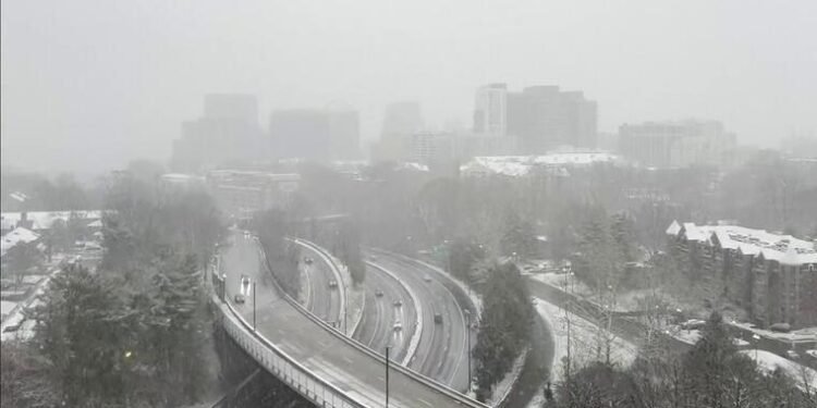 EEUU: Frío extremo pone bajo alerta 230 millones de personas