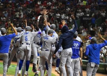 Licey, Gigantes y Toros obtienen triunfos en beisbol dominicano