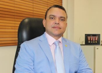 Dr Julio C. Landrón es designado director Servicio Nacional Salud