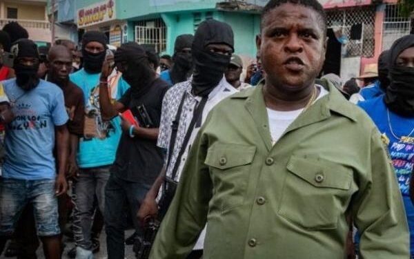 HAITÍ: Policía destruye casa del jefe criminal Jinmy Cherisier