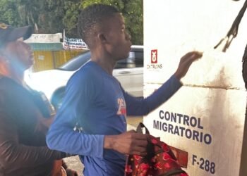 DGM detuvo a 2,688 haitianos sin documentos; deportó 2,604
