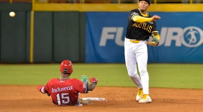 Aguilas vencen a los Leones; los Gigantes ganan primero en RR