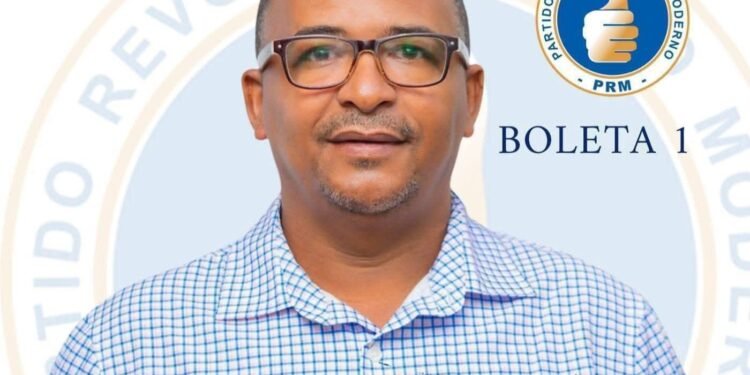 Luego de que el regidor Pedro Monción, conocido como Pedro Pica, realizara una visita de supervisión a los contenes construidos en el sector Bella Vista y denunciara públicamente la mala calidad de la obra, el alcalde municipal Santiago Riverón recapacitó