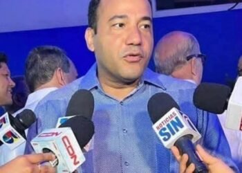 El Periodista Salvador Holguín afirma un Perro y un dirigente Perremeista son dos cosas iguales para un funcionario