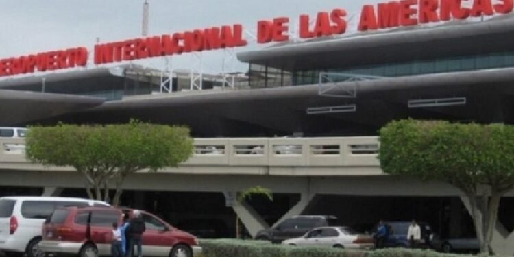 Falsa amenaza bomba paralizó aeropuerto Las Américas, de RD