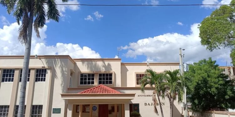 Ayuntamiento de Dajabón al Borde del Escándalo: Presupuesto 2026 Arrastra Irregularidades, Deudas y Promesas Incumplidas