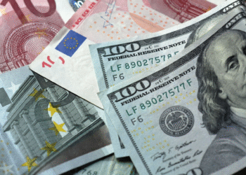 Dólar bajó 21 cts y el euro 2; eran vendidos $62.96 y $76.78