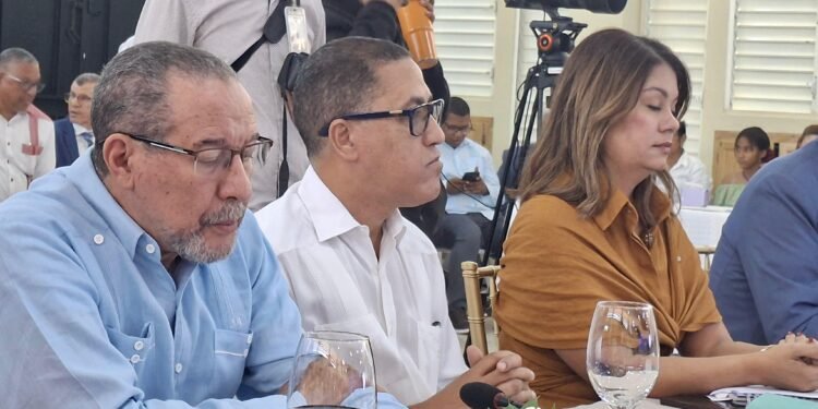 Infraestructura Escolar ejecuta plan de remozamiento de 30 centros educativos en condiciones críticas en Santiago antes del próximo año escolar