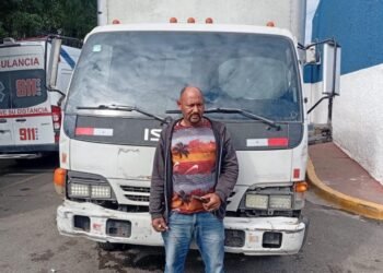 Ejército detiene camionero que transportaba ocultos a 32 haitianos indocumentados en Santiago*