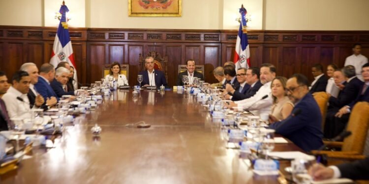 Gobierno RD canalizará $12 mil mm en subsidio a combustibles