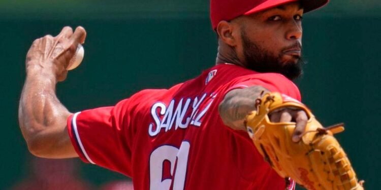 Pitchers dominicanos en inicio de la temporada beisbol de GL