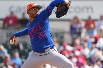 Freddy Peralta debuta triunfal en paliza de Mets a los Piratas