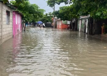 Cuatro muertos y 30,500 desplazados por lluvias en RD
