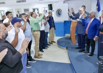 Dice PRM ha llevado RD a un triple nivel de endeudamiento