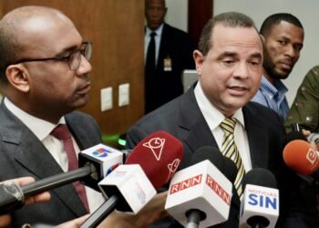 FP ve “lentitud” en cedulación; pide a la JCE acelerar proceso