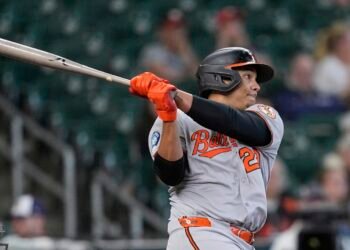 Poder dominicano da triunfo a Orioles en las Grandes Ligas