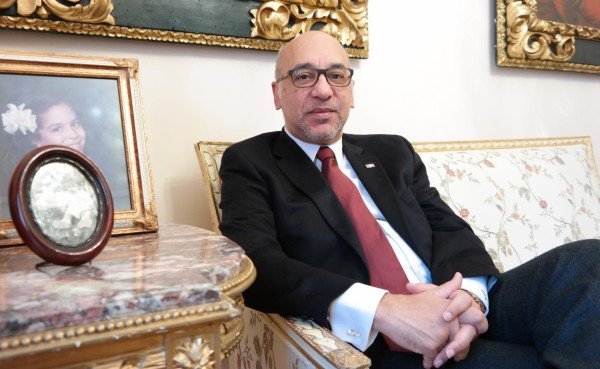 Otorgan a Aníbal de Castro el Premio Nacional de Periodismo