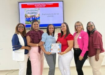 Docentes del Nivel Inicial presentan innovaciones pedagógicas en Seminario de Buenas Prácticas del Distrito 13-04