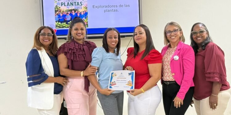 Docentes del Nivel Inicial presentan innovaciones pedagógicas en Seminario de Buenas Prácticas del Distrito 13-04